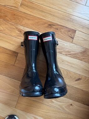Hunter Women’s Original Short Gloss Rain Boots